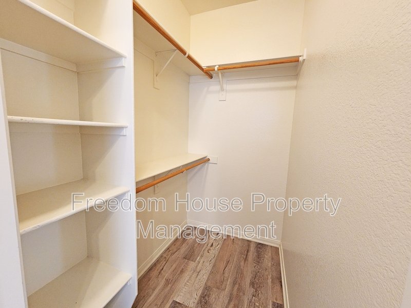 1041 Marne Court 4 property image