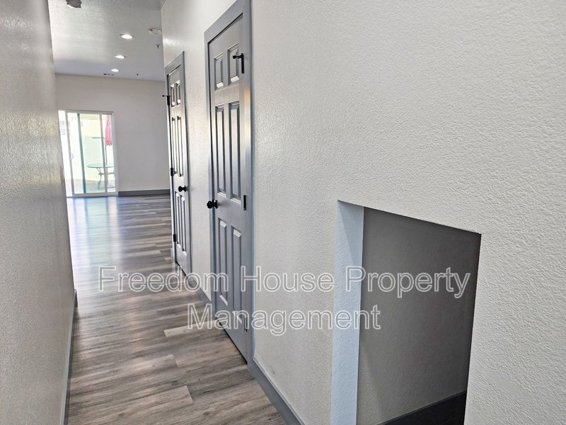 384 Erin Street property image