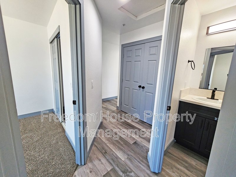 384 Erin Street property image