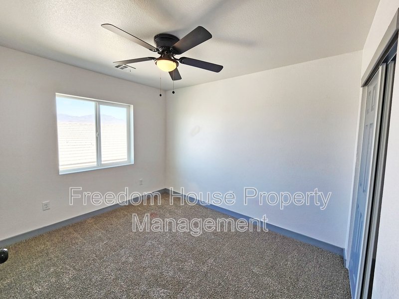 384 Erin Street property image