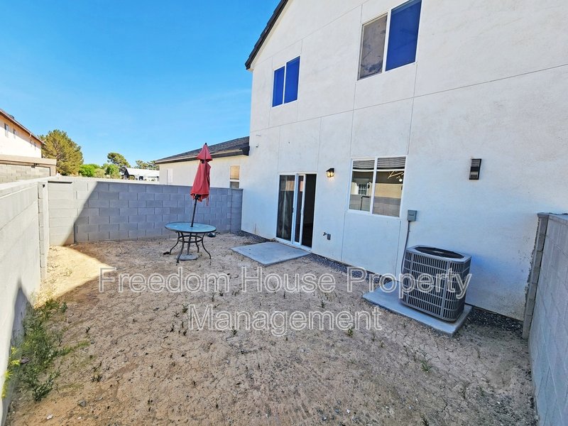 384 Erin Street property image