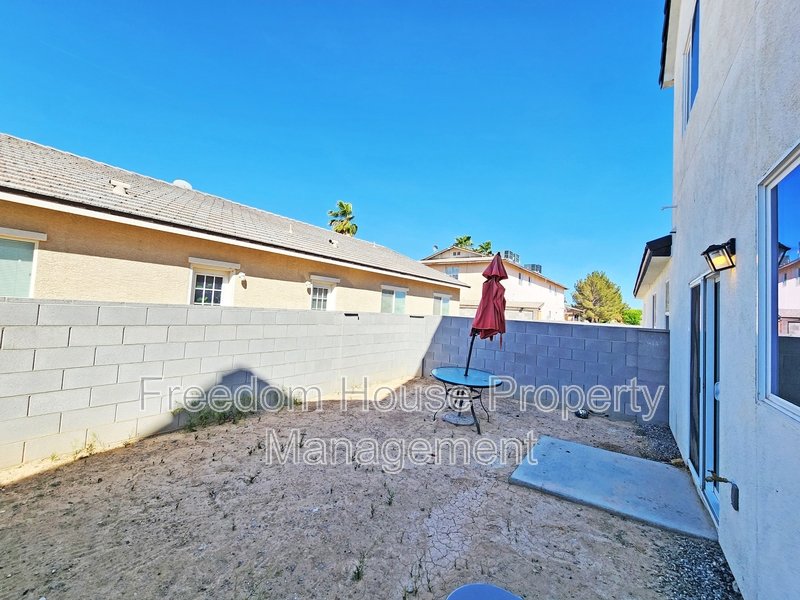 384 Erin Street property image
