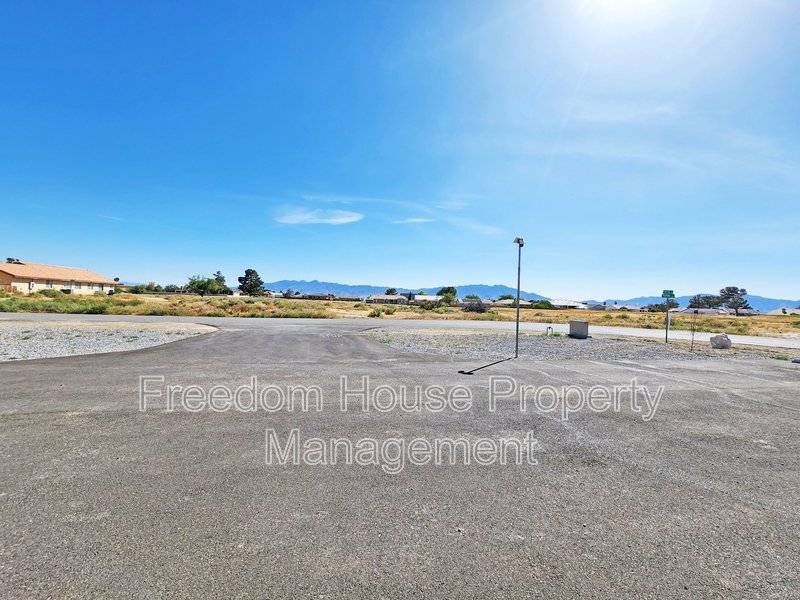 384 Erin Street property image