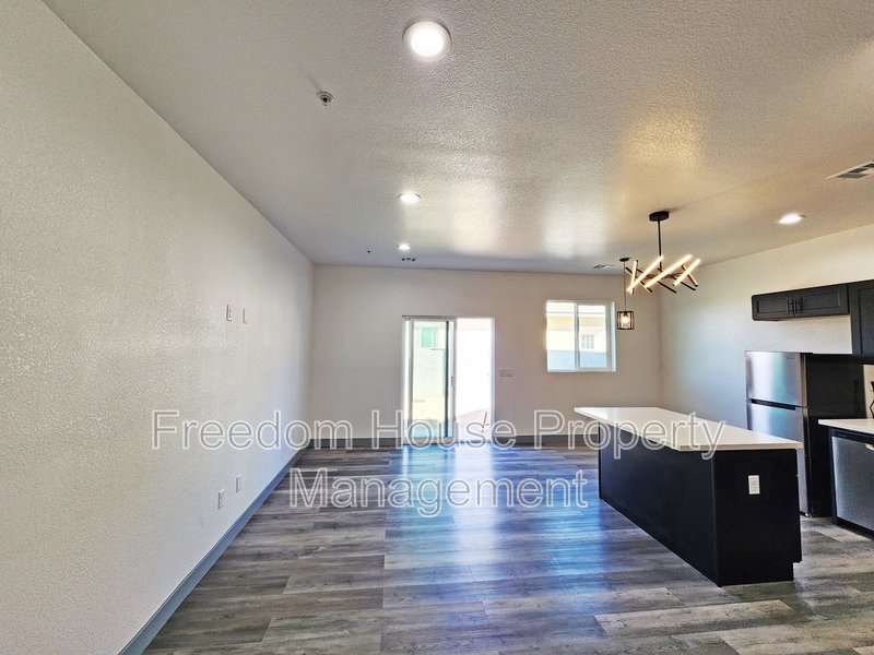 382 Erin Street property image