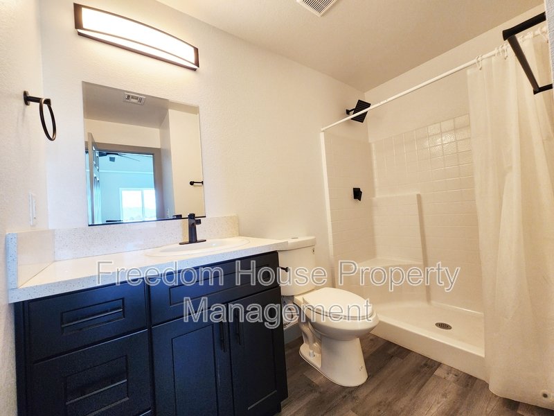 382 Erin Street property image