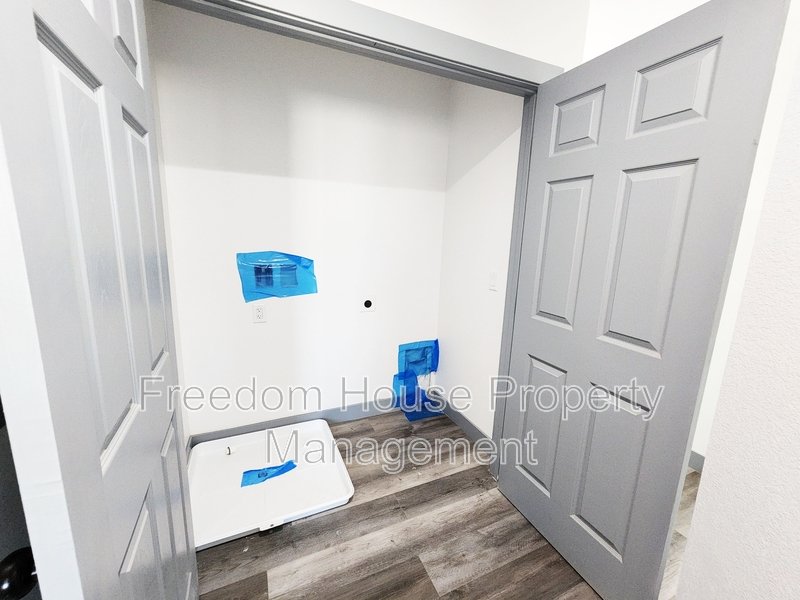 382 Erin Street property image
