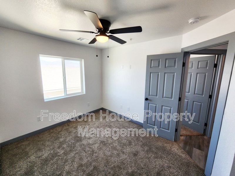 382 Erin Street property image