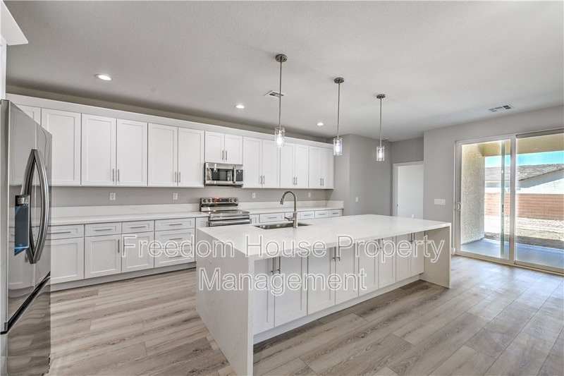 6380 Waterford Street property image