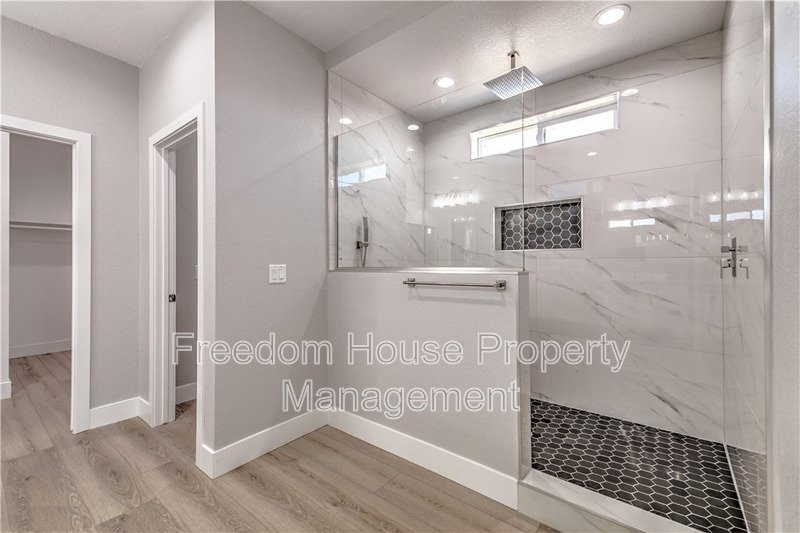 6380 Waterford Street property image