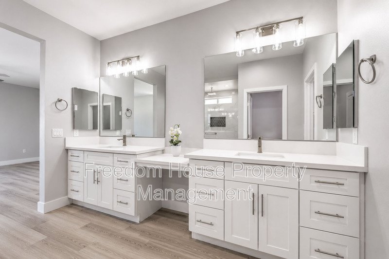 6380 Waterford Street property image