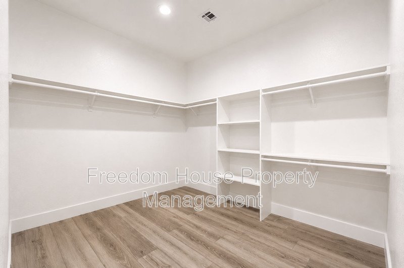 6380 Waterford Street property image