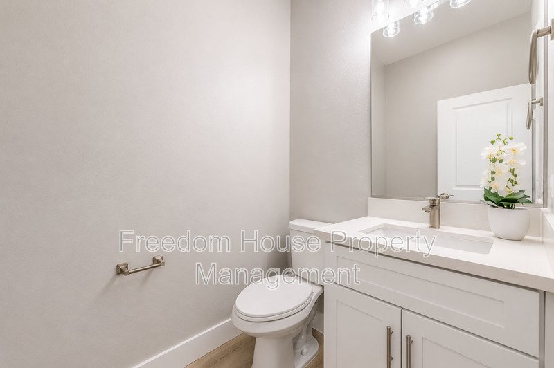 6380 Waterford Street property image