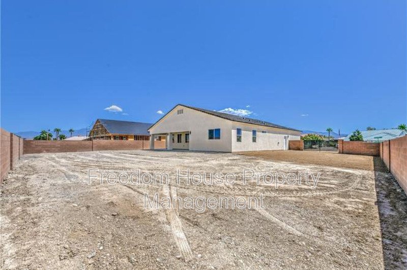 6380 Waterford Street property image