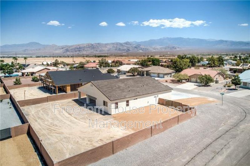 6380 Waterford Street property image