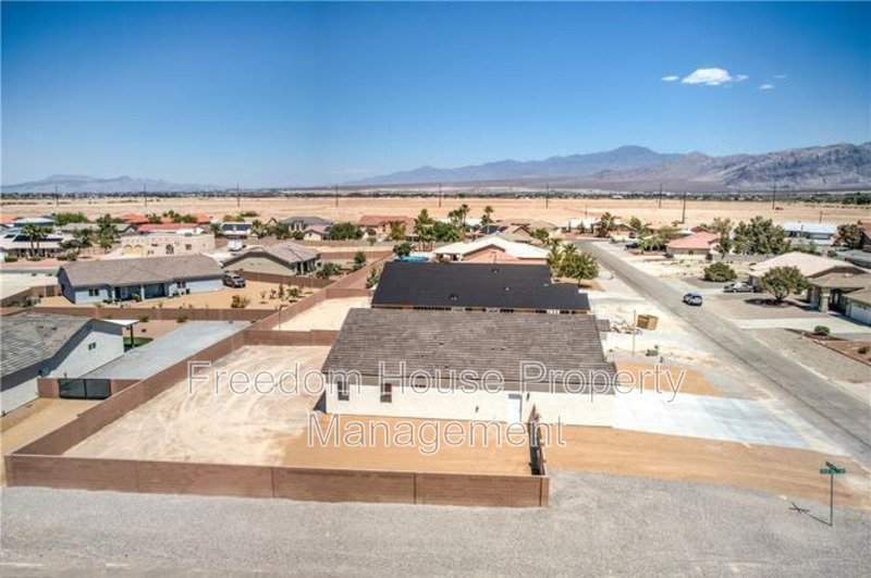 6380 Waterford Street property image
