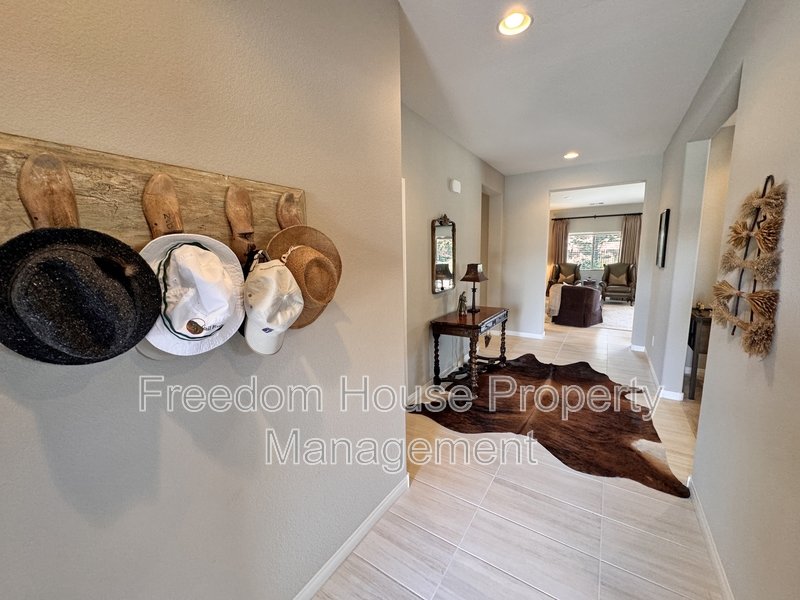 5245 East La Campana Drive property image