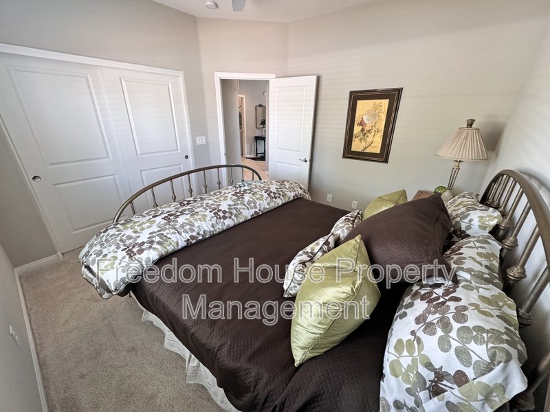 5245 East La Campana Drive property image