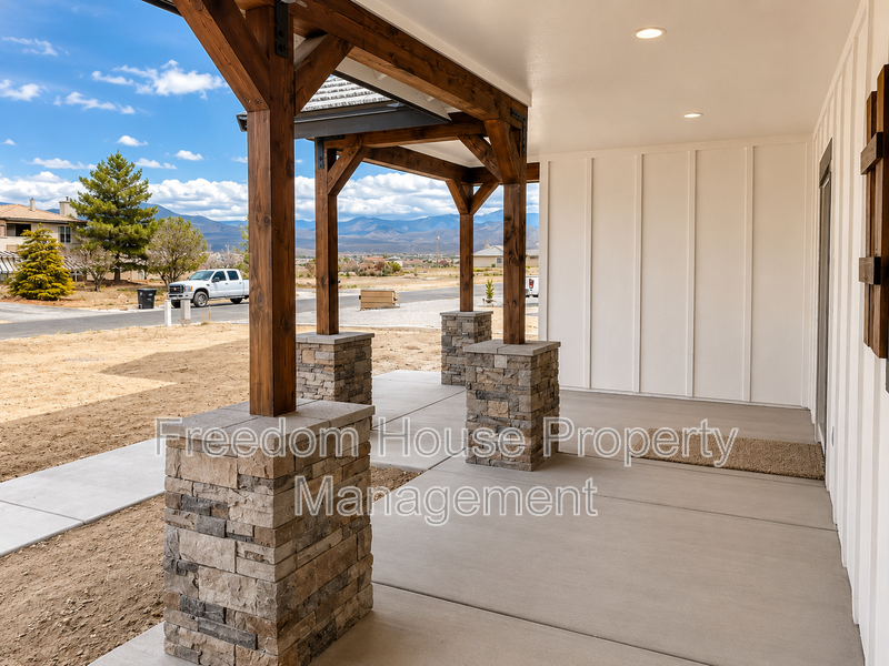 641 Intrepid Street property image