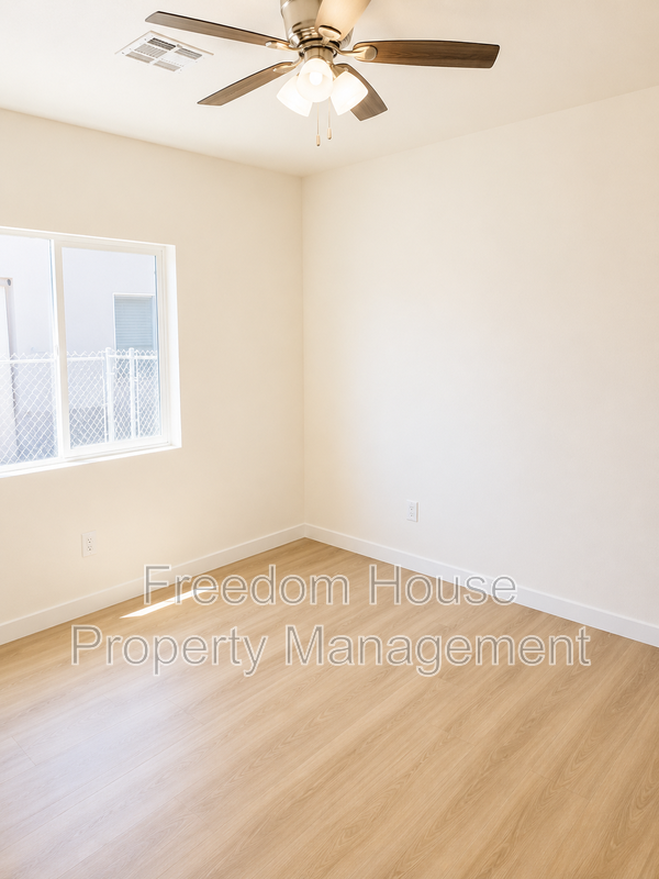 1701 Sycamore Avenue - A property image