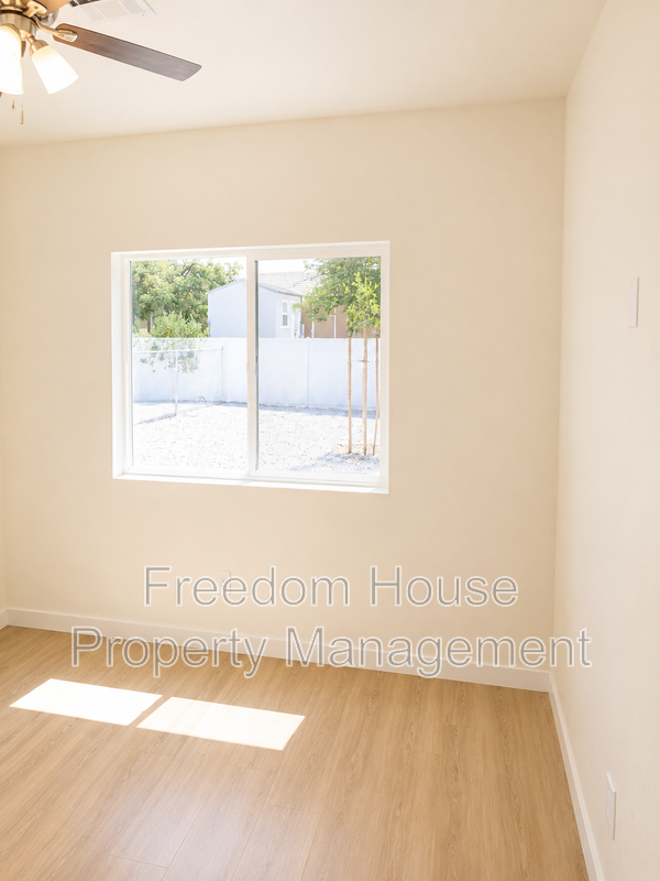 1701 Sycamore Avenue - A property image