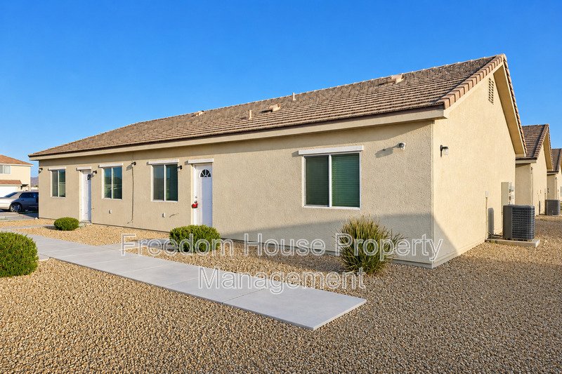 1121 Sixshooter Avenue - 2 property image