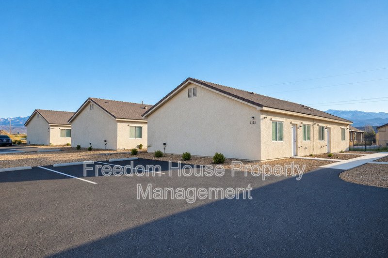 1121 Sixshooter Avenue - 2 property image