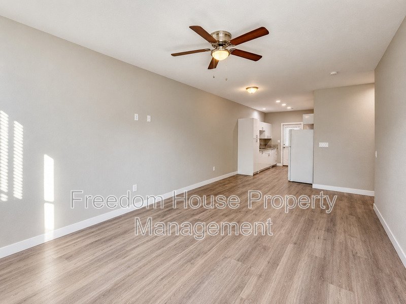 1121 Sixshooter Avenue - 2 property image