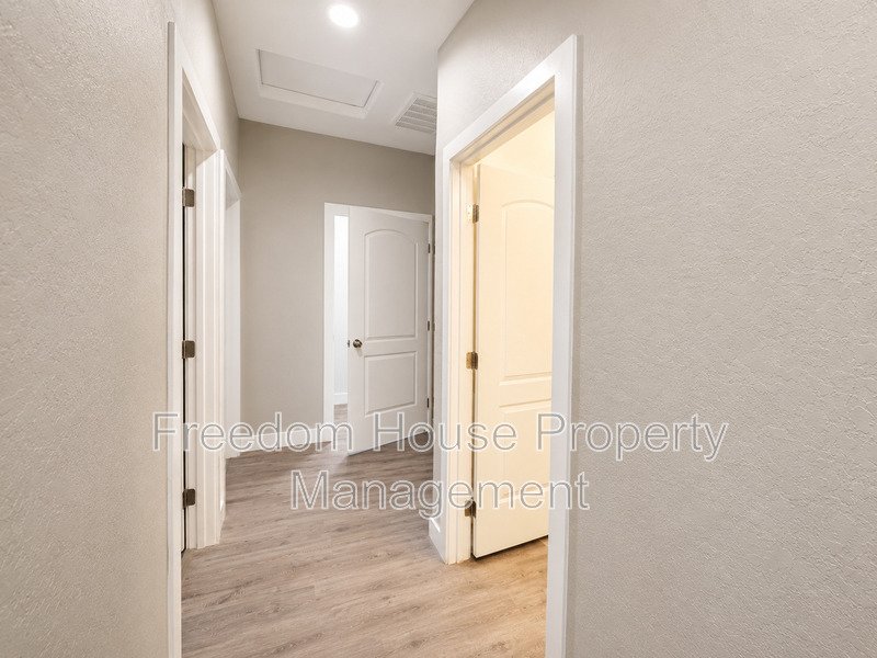1121 Sixshooter Avenue - 2 property image