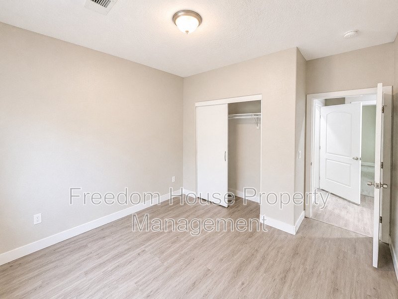 1121 Sixshooter Avenue - 2 property image