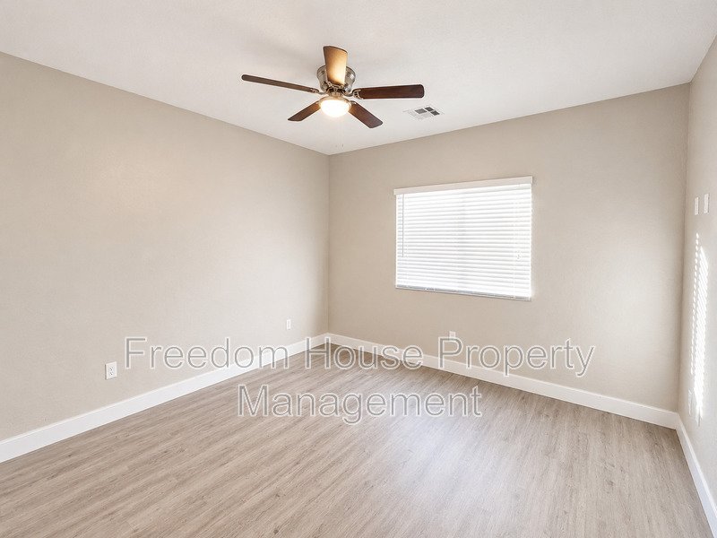 1121 Sixshooter Avenue - 2 property image