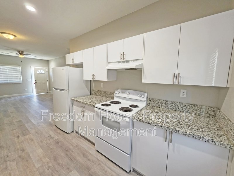 1121 Sixshooter Avenue - 4 property image