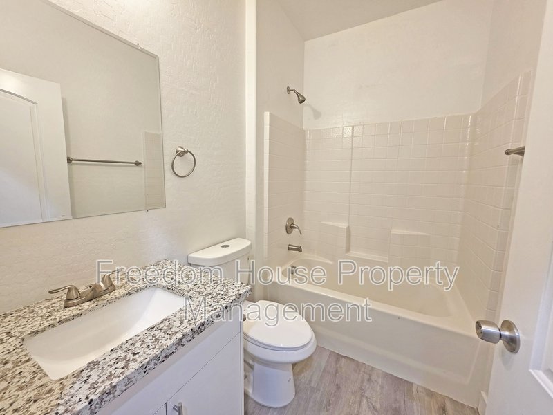 1121 Sixshooter Avenue - 4 property image