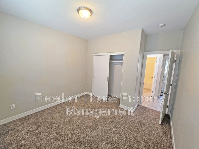 1121 Sixshooter Avenue - 4 property image