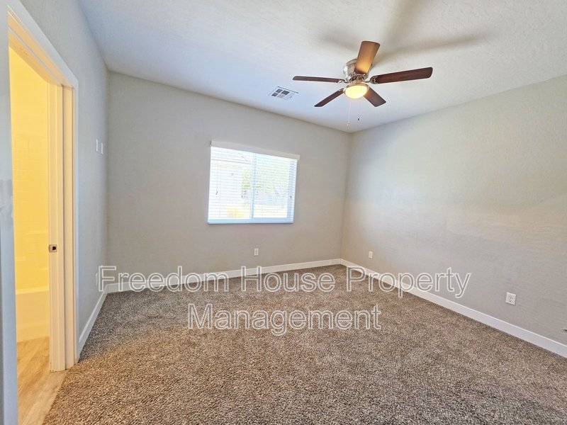 1121 Sixshooter Avenue - 4 property image