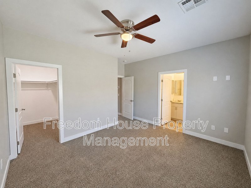 1121 Sixshooter Avenue - 4 property image