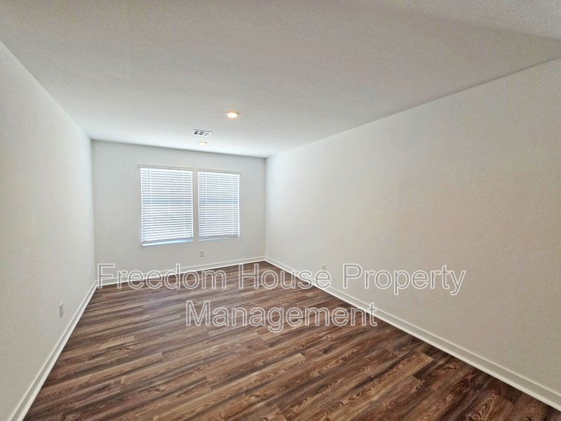 660 Huyana Wind Drive property image