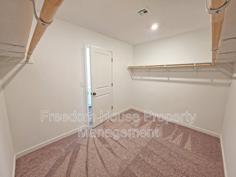 660 Huyana Wind Drive property image