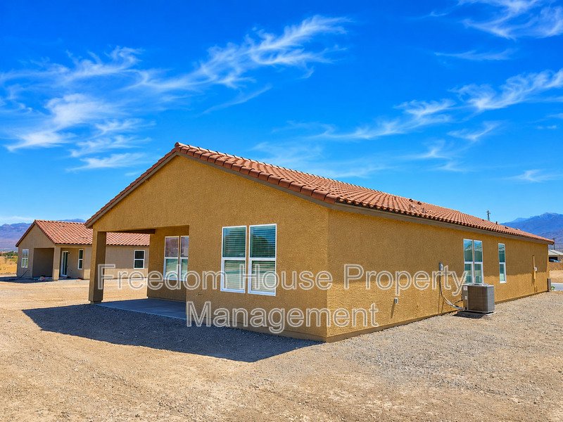 663 Huyana Wind Drive property image