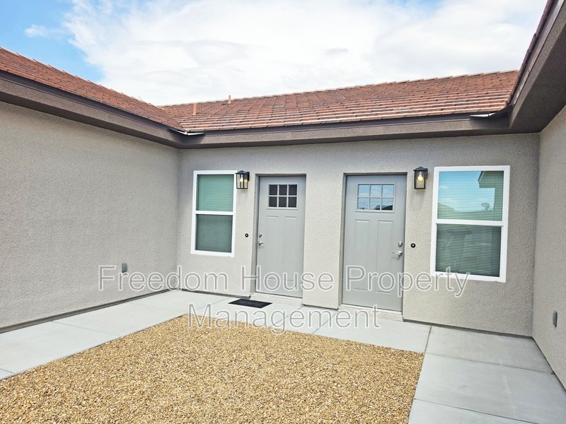 1701 Sycamore Avenue - A property image