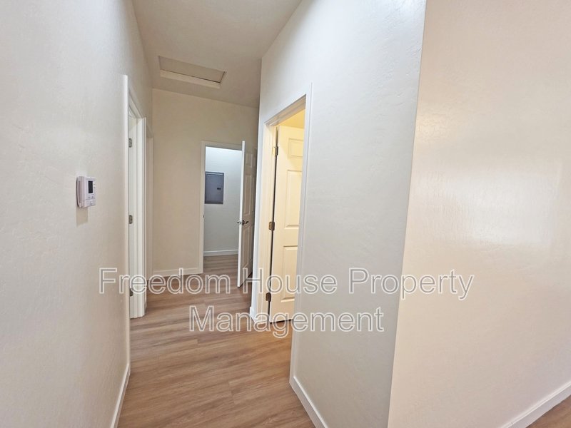 1701 Sycamore Avenue - A property image