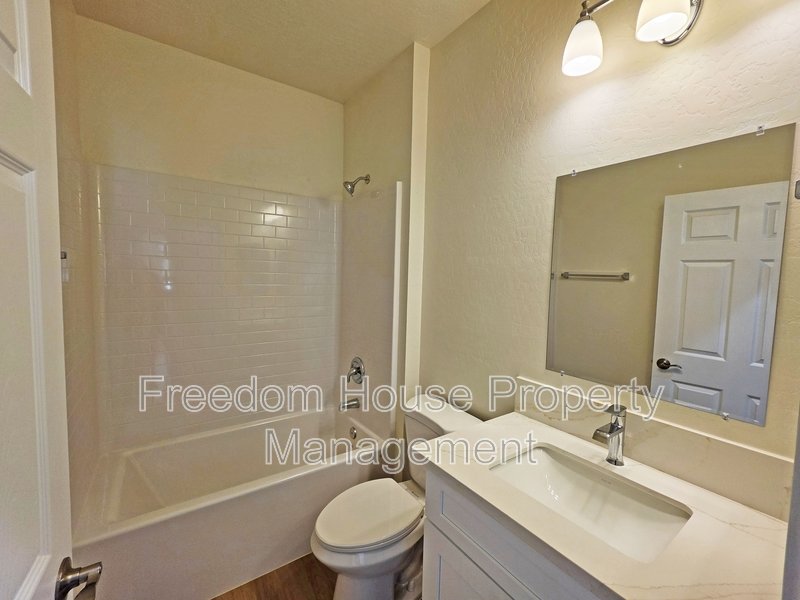 1701 Sycamore Avenue - A property image