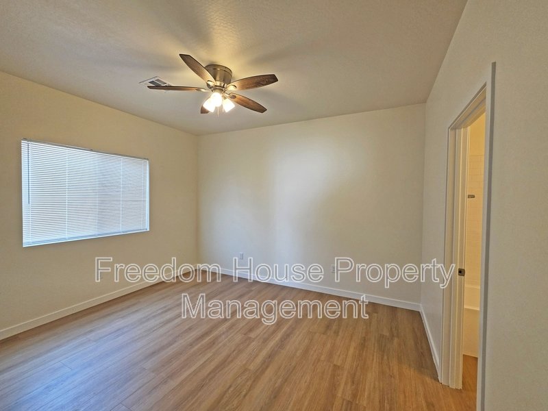 1701 Sycamore Avenue - A property image
