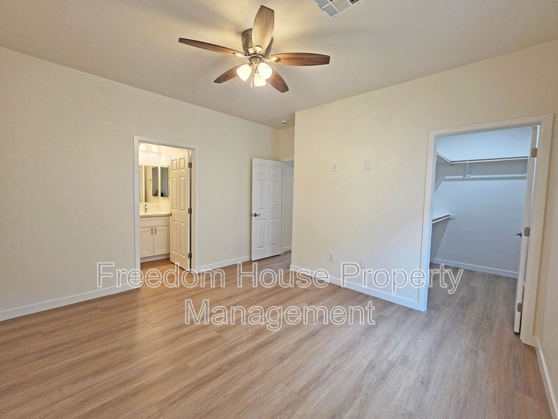 1701 Sycamore Avenue - A property image