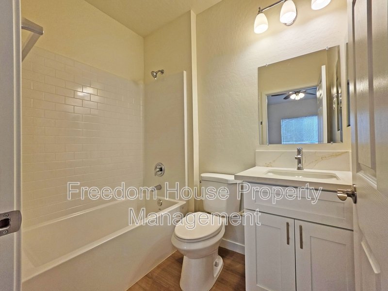 1701 Sycamore Avenue - A property image