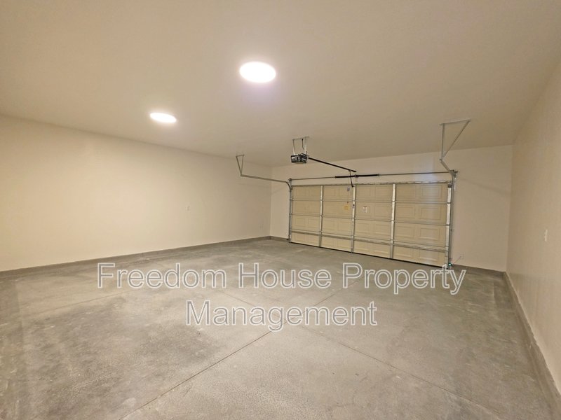 1701 Sycamore Avenue - A property image