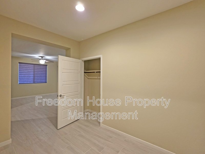 4882 East Beacon Ridge Drive property image