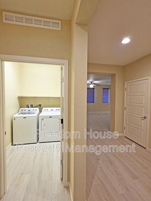 4882 East Beacon Ridge Drive property image