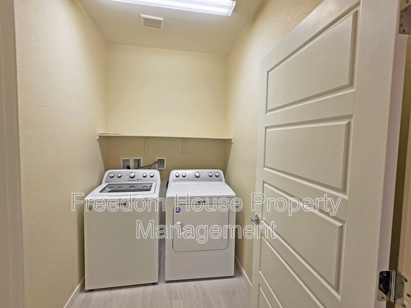 4882 East Beacon Ridge Drive property image