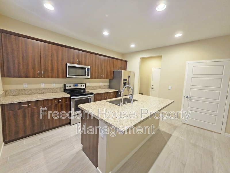 4882 East Beacon Ridge Drive property image