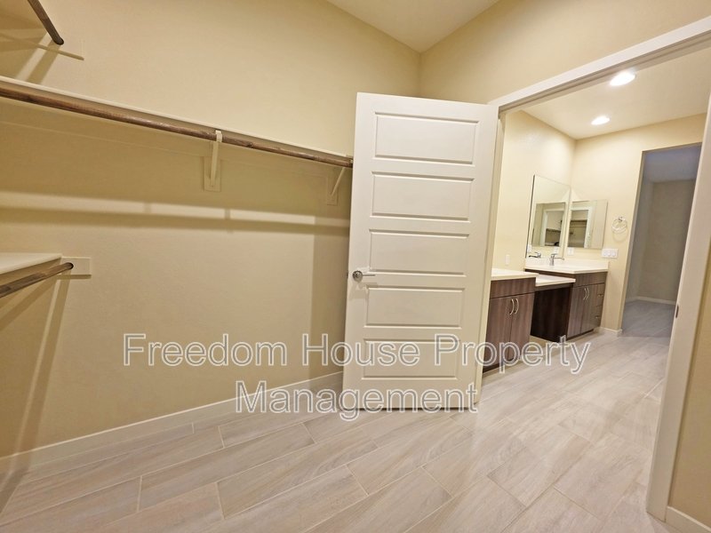 4882 East Beacon Ridge Drive property image